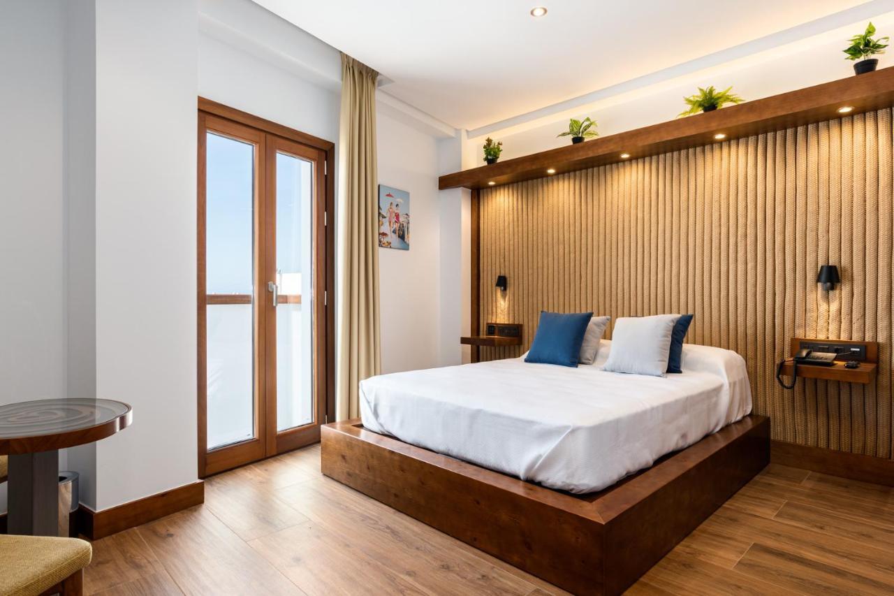 Hotel Antantie Conil De La Frontera Extérieur photo